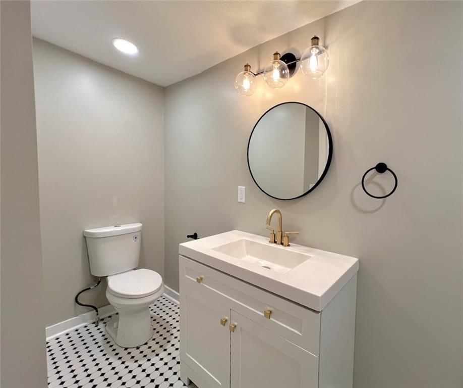 739 Lake Street — photo 17