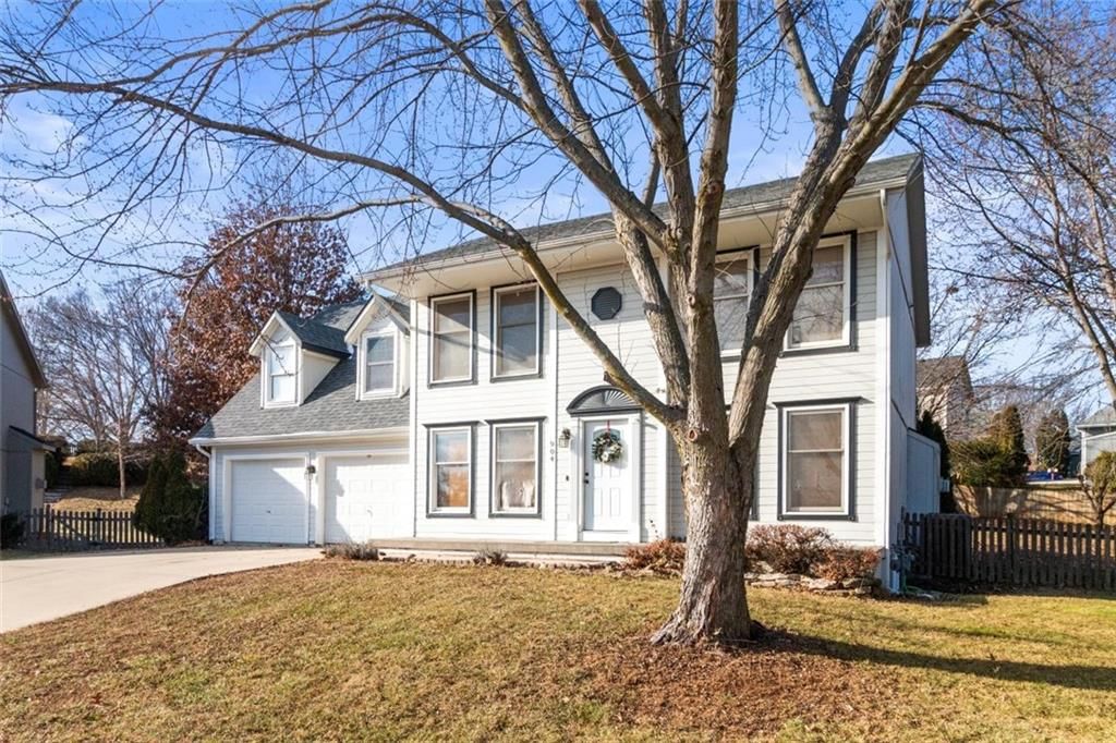 904 Paw Paw Lane — photo 3