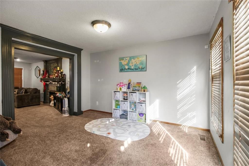 904 Paw Paw Lane — photo 4