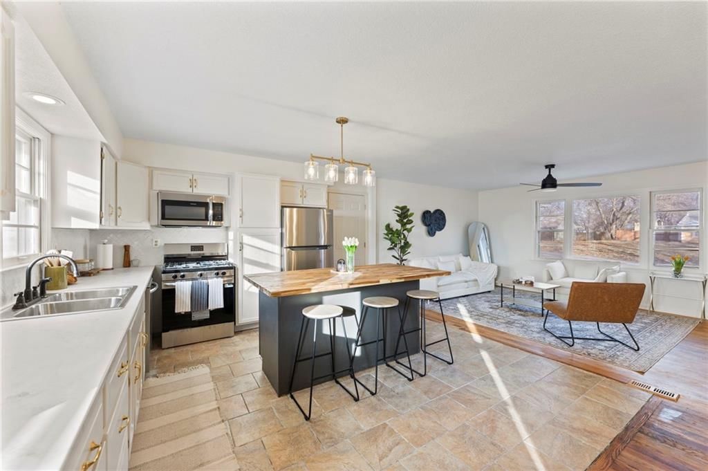 301 NW 81st Street — photo 21