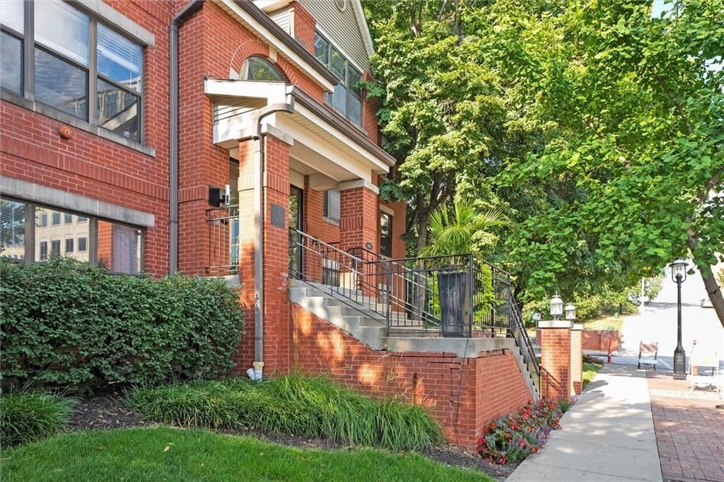 445 W 9th Street, Kansas City, MO