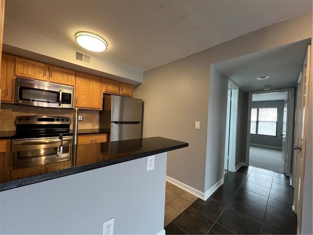 445 W 9th Street — photo 6
