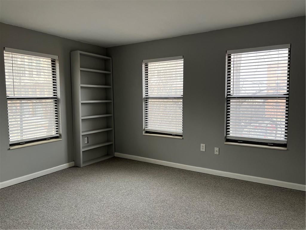 445 W 9th Street — photo 10
