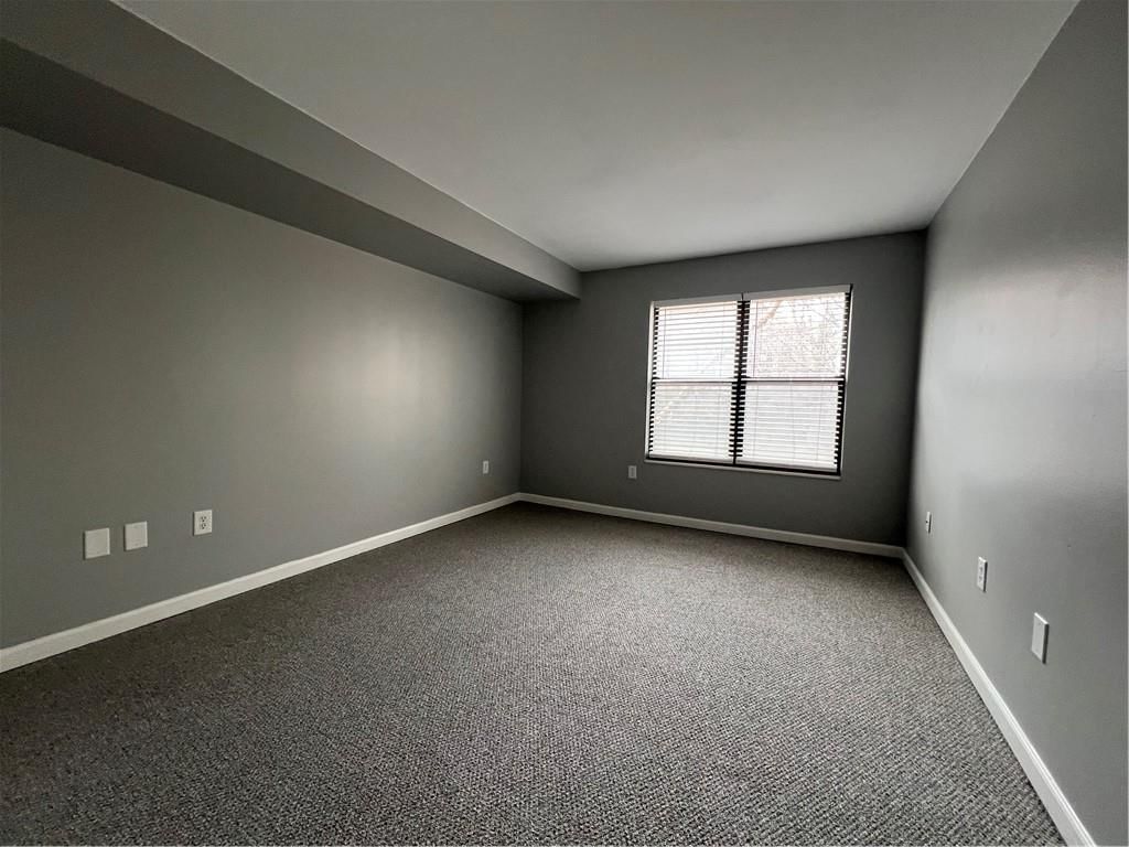 445 W 9th Street — photo 13