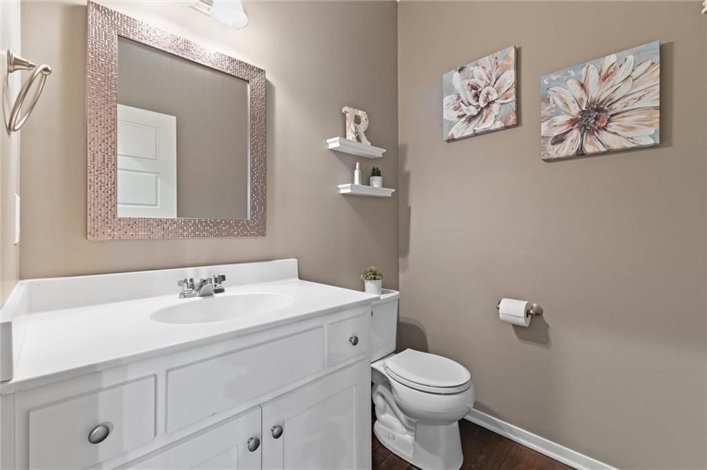 1073 N Sumac Street — photo 11