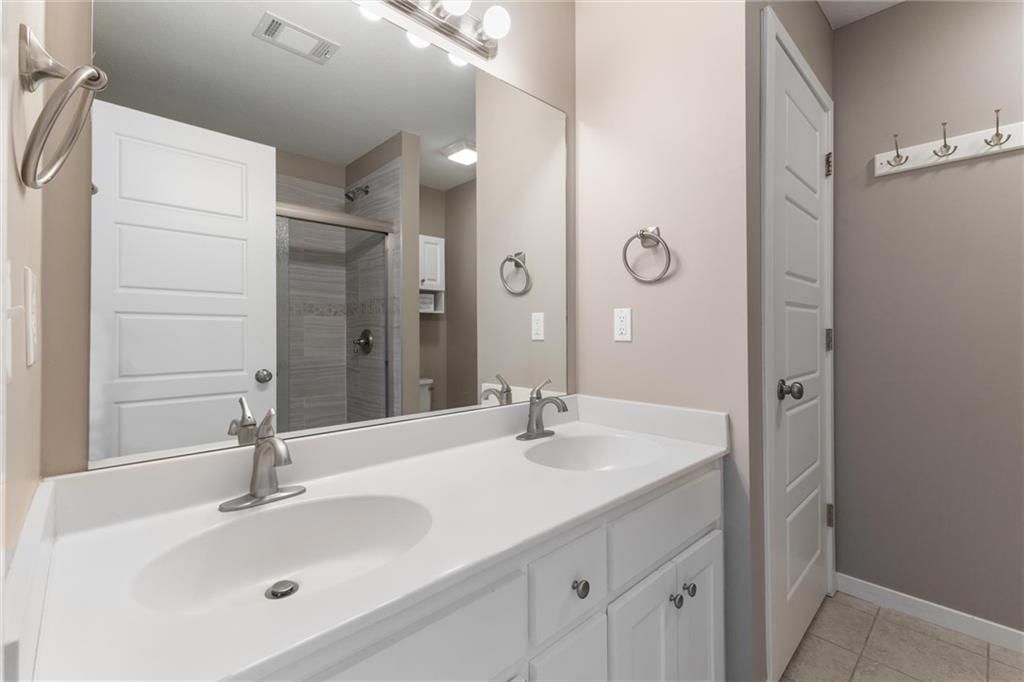 1073 N Sumac Street — photo 17