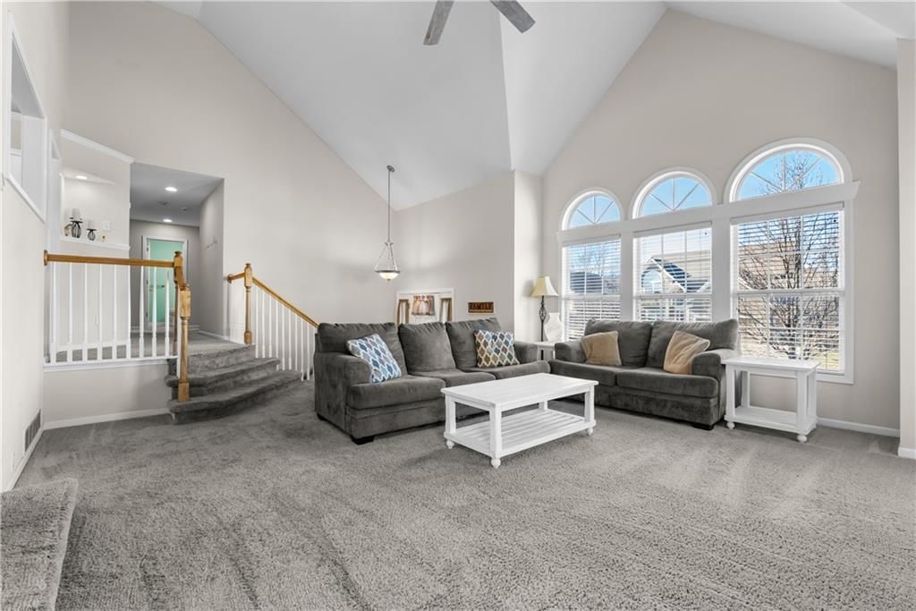 2349 SW Feather Ridge Road — photo 2