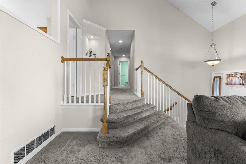 2349 SW Feather Ridge Road — photo 10