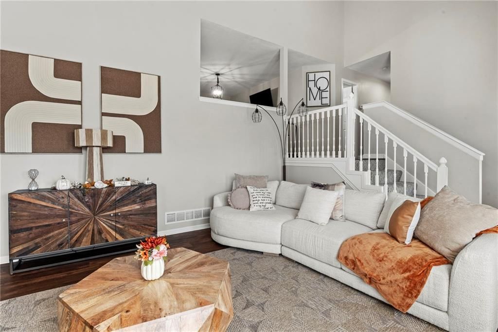 1034 N Parker Terrace — photo 7