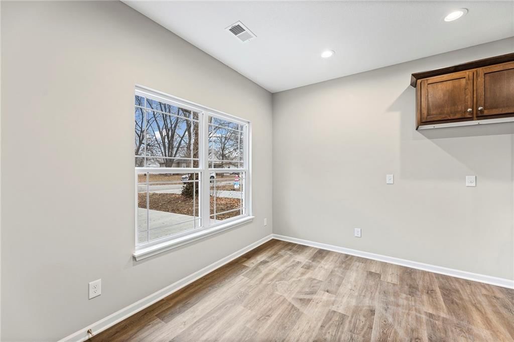 832 E Hamblin Street — photo 12