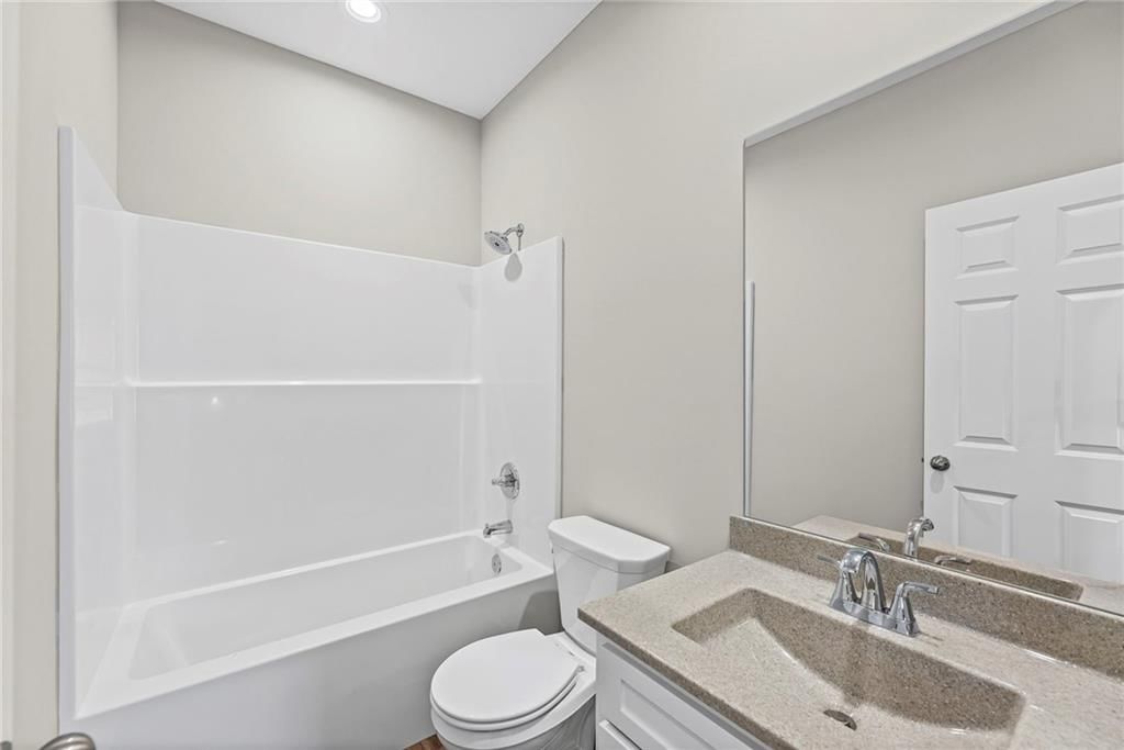 832 E Hamblin Street — photo 24