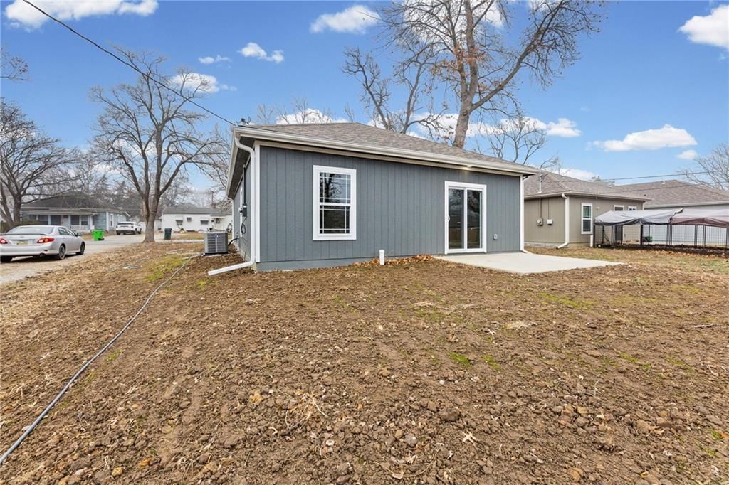 832 E Hamblin Street — photo 29