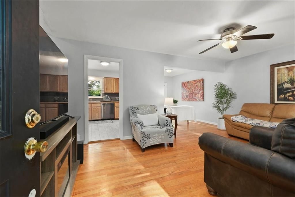 7906 Appleton Avenue — photo 5