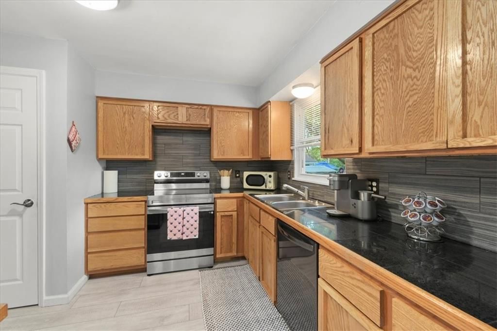 7906 Appleton Avenue — photo 11