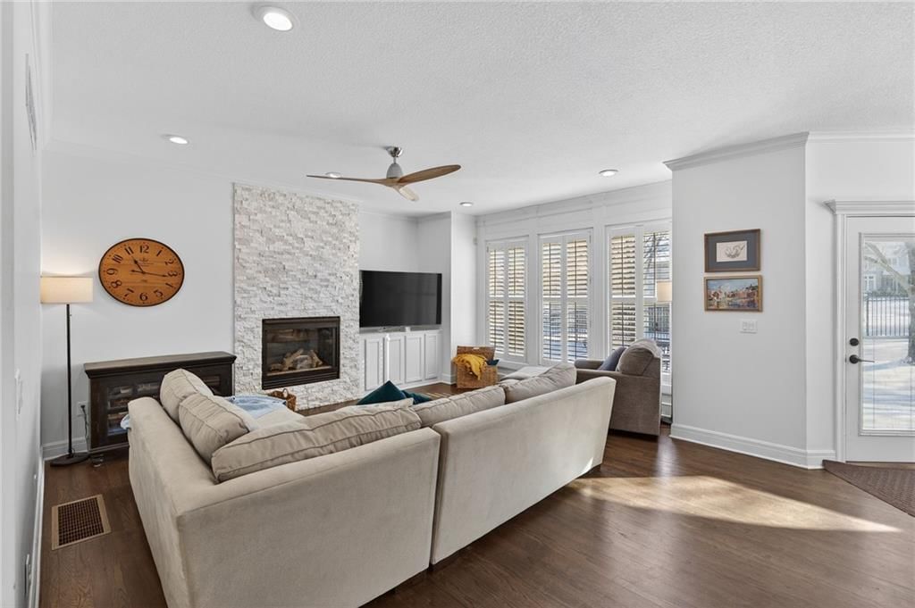 14701 Farley Street — photo 15