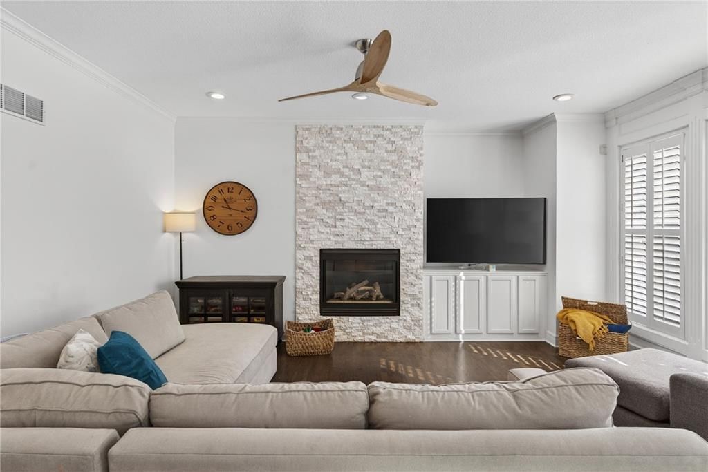 14701 Farley Street — photo 16