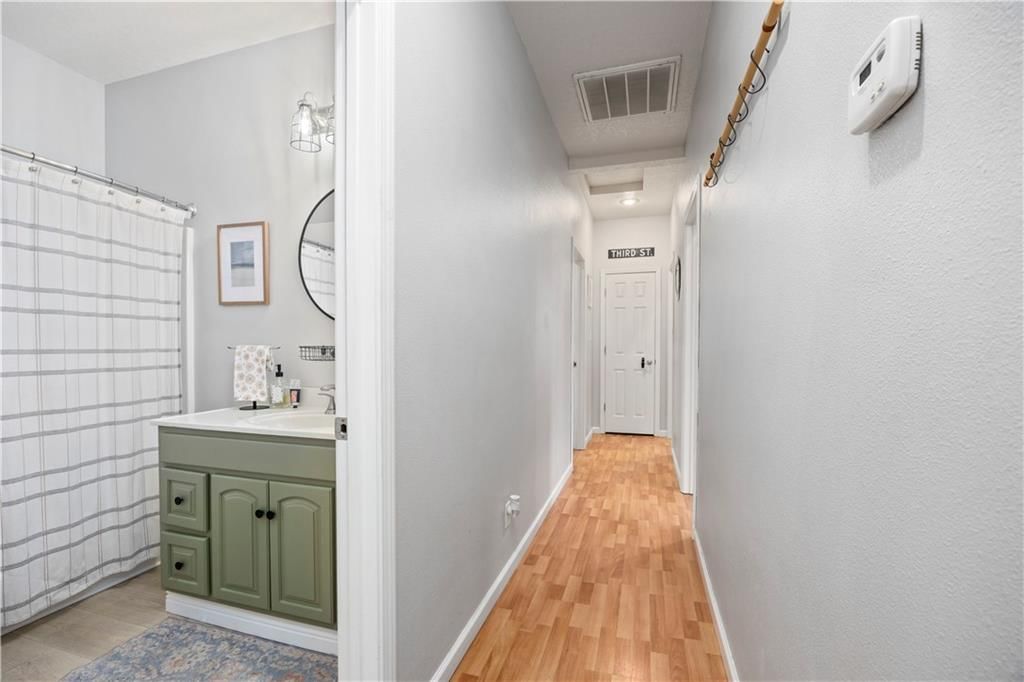 210 Jefferson Street — photo 11