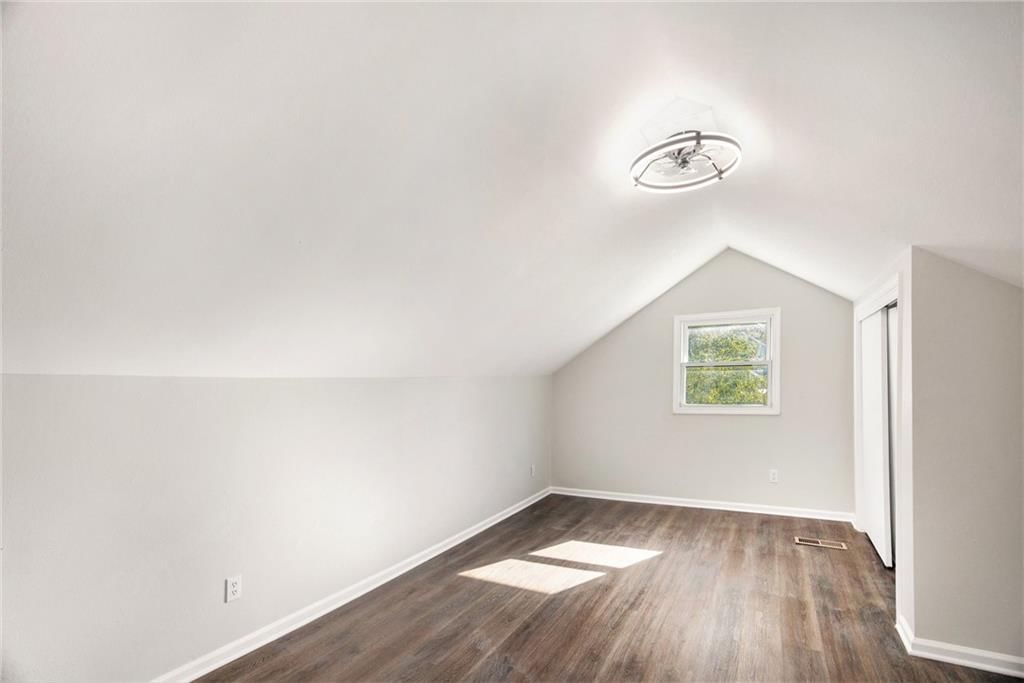 5310 N Indiana Avenue — photo 14