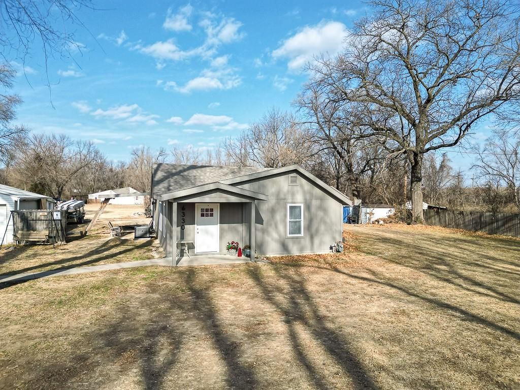 6330 Richland Avenue, Kansas City, KS