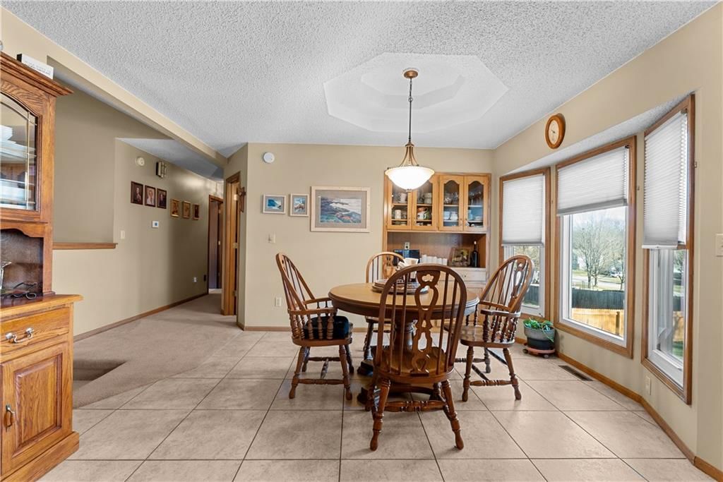 1629 NE Whitestone Drive — photo 7
