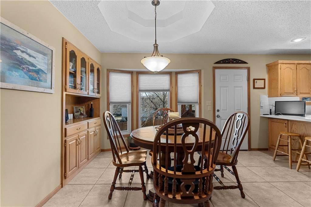 1629 NE Whitestone Drive — photo 8