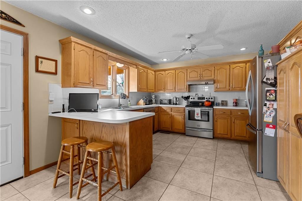 1629 NE Whitestone Drive — photo 9