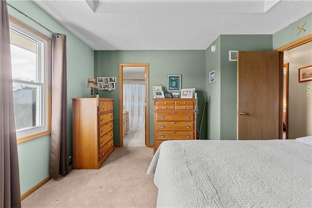 1629 NE Whitestone Drive — photo 15