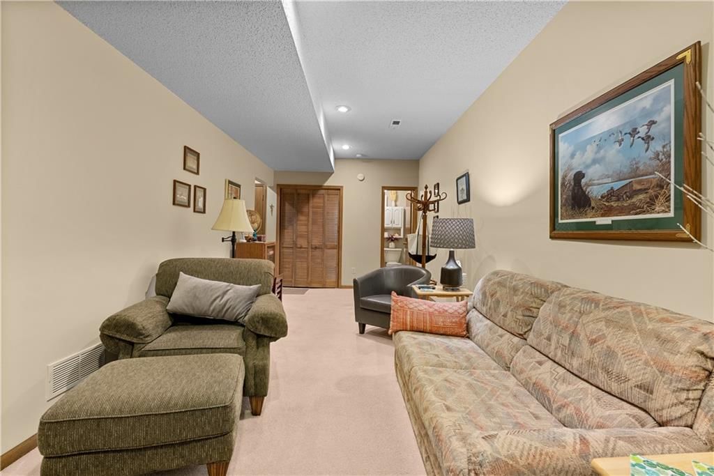 1629 NE Whitestone Drive — photo 24