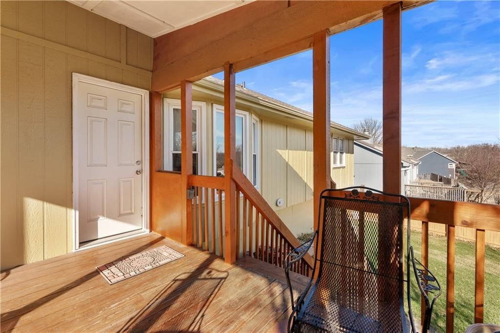 1629 NE Whitestone Drive — photo 28
