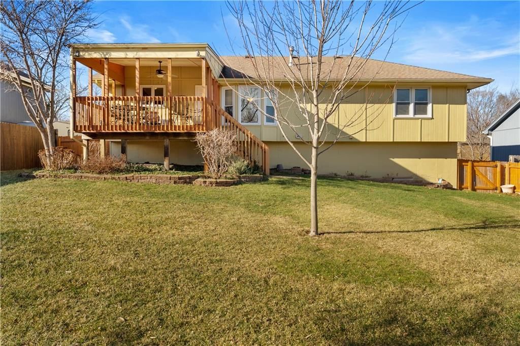 1629 NE Whitestone Drive — photo 29