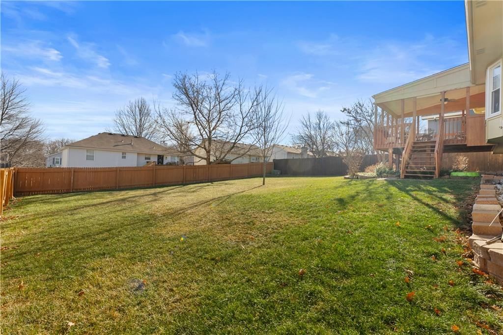 1629 NE Whitestone Drive — photo 31