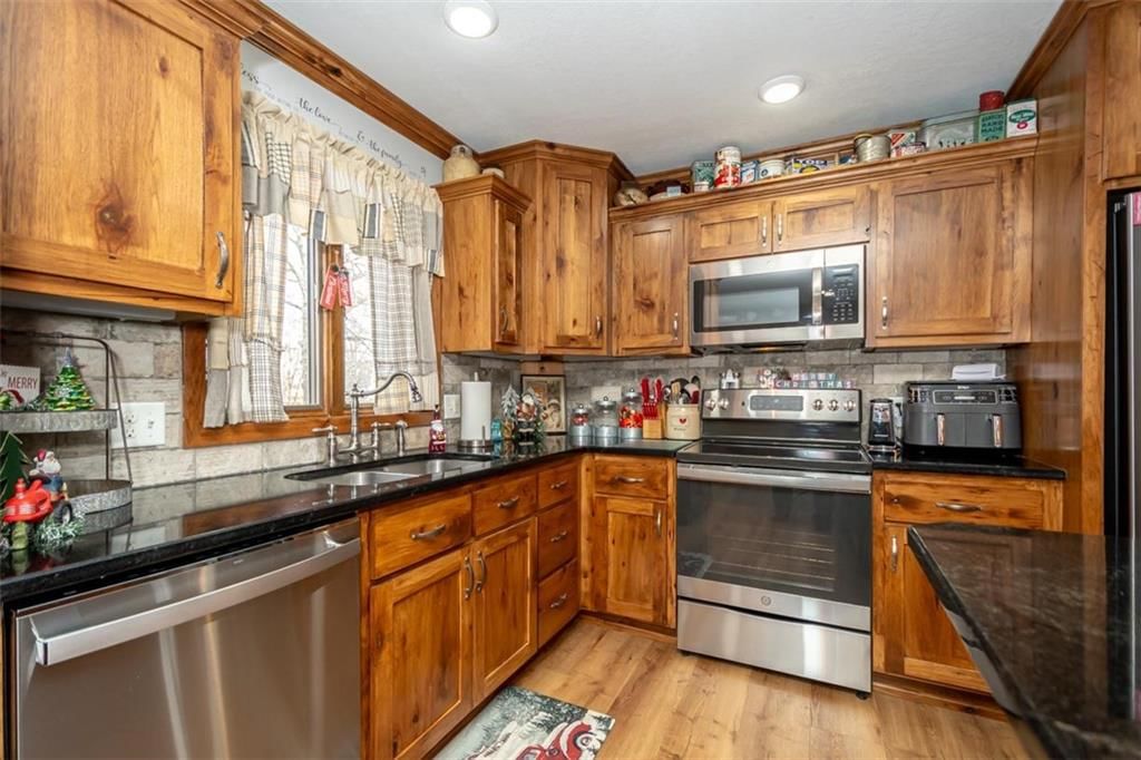 124 Locust Street — photo 17