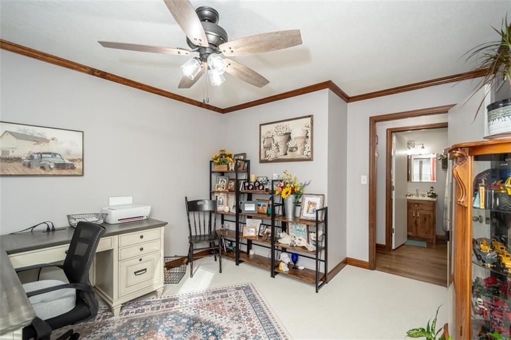124 Locust Street — photo 31