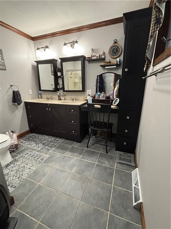 124 Locust Street — photo 36