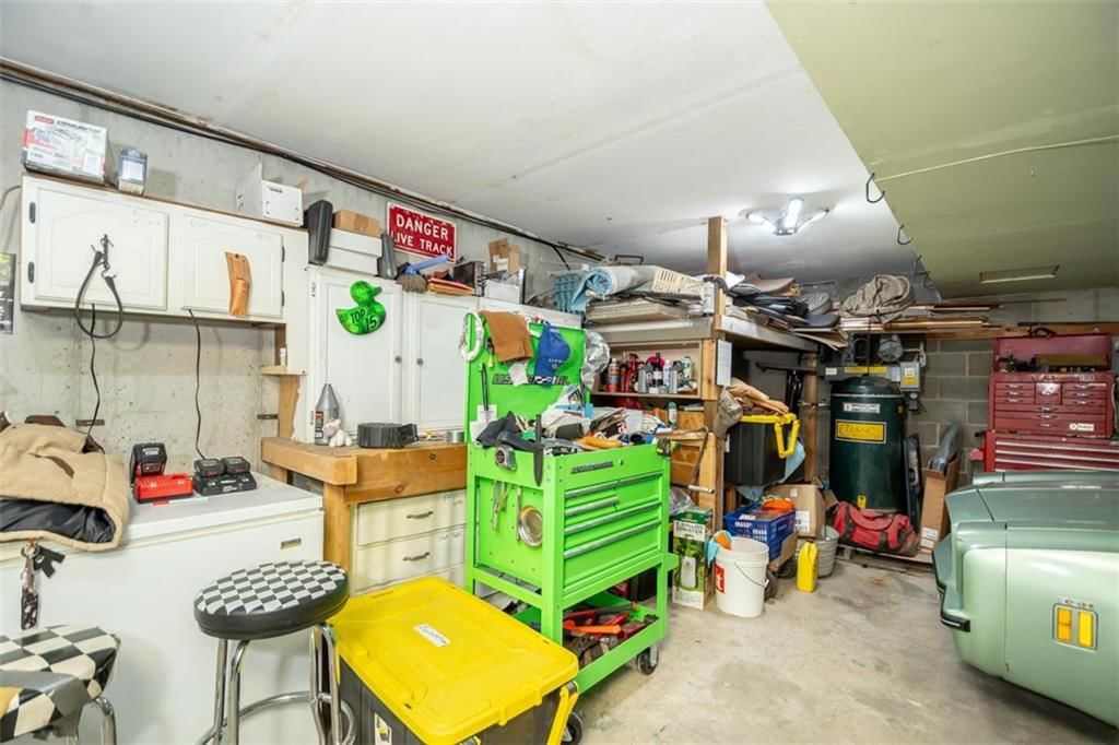 124 Locust Street — photo 48