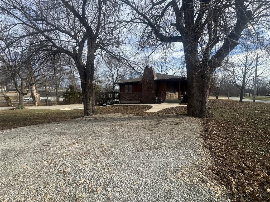 124 Locust Street — photo 52