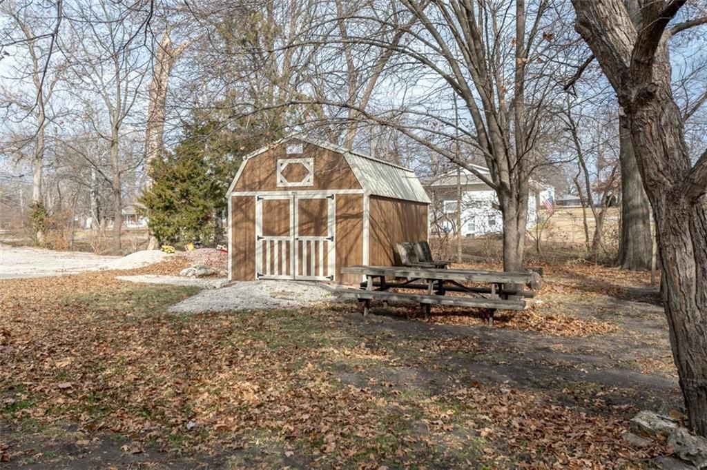124 Locust Street — photo 63