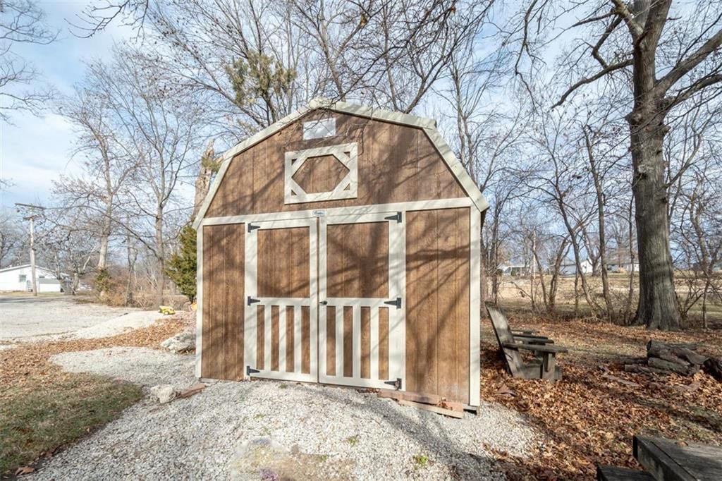 124 Locust Street — photo 64