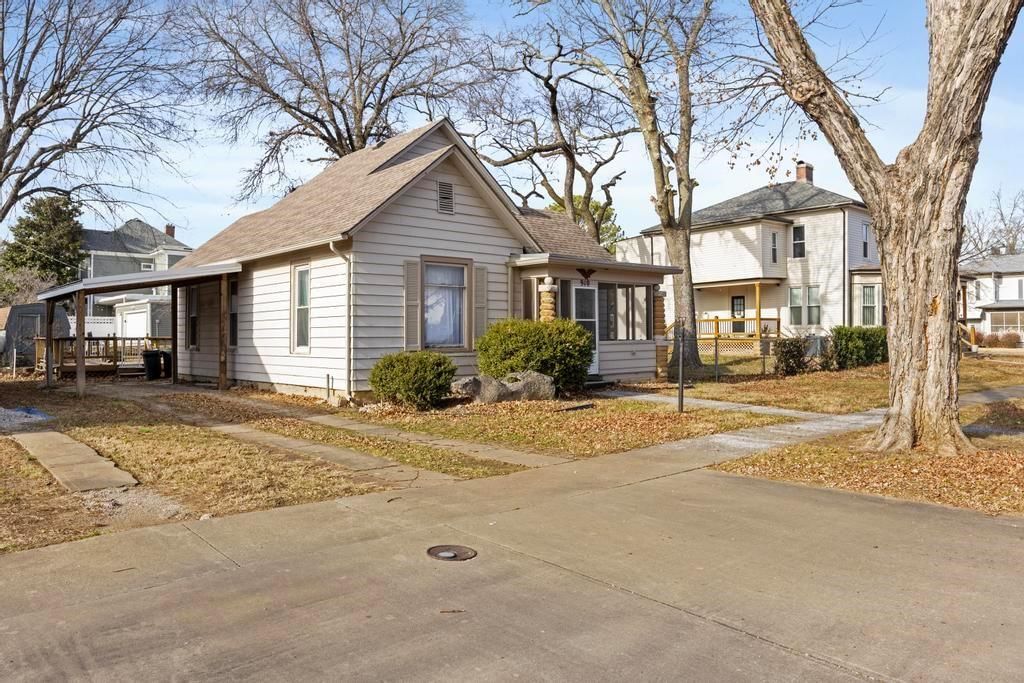 910 S Judson Street — photo 3