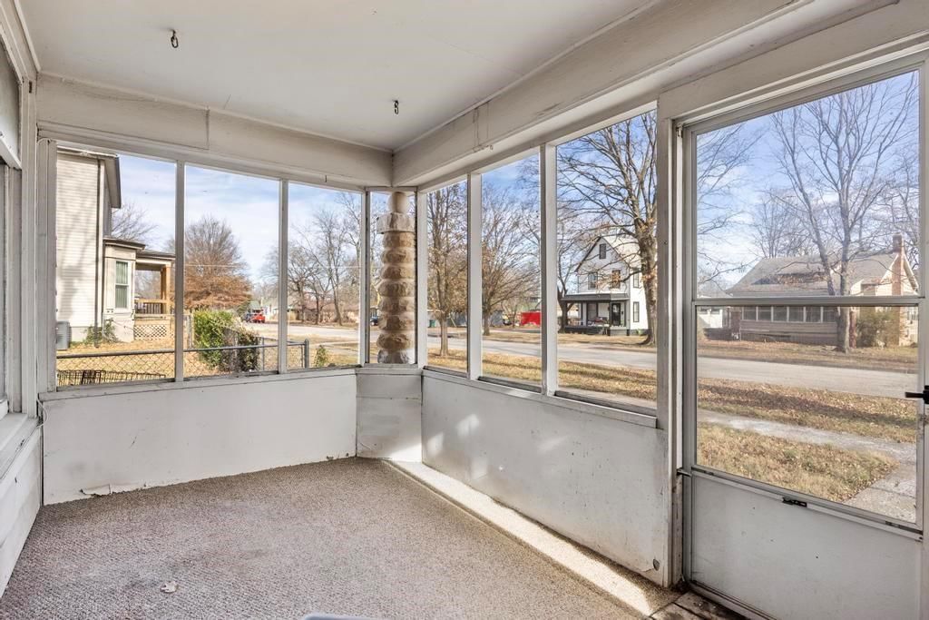 910 S Judson Street — photo 4