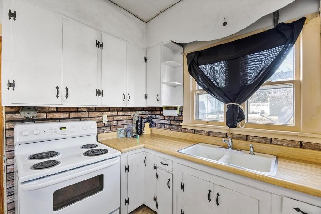 910 S Judson Street — photo 14
