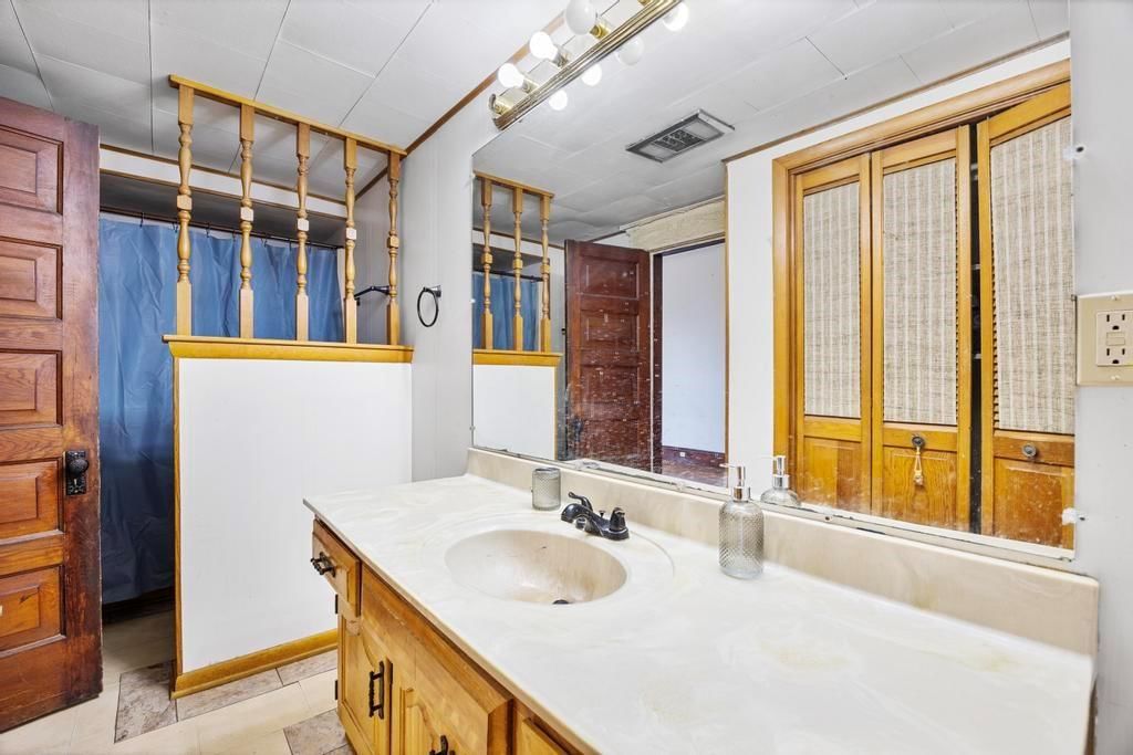 910 S Judson Street — photo 20
