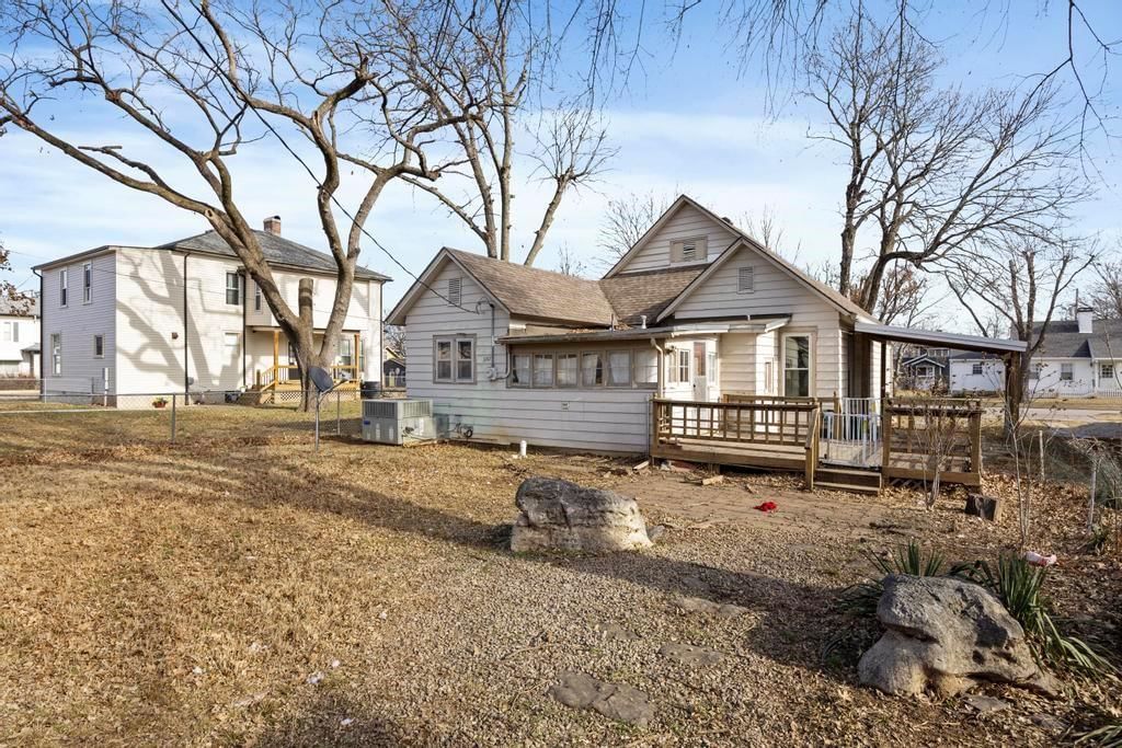 910 S Judson Street — photo 24