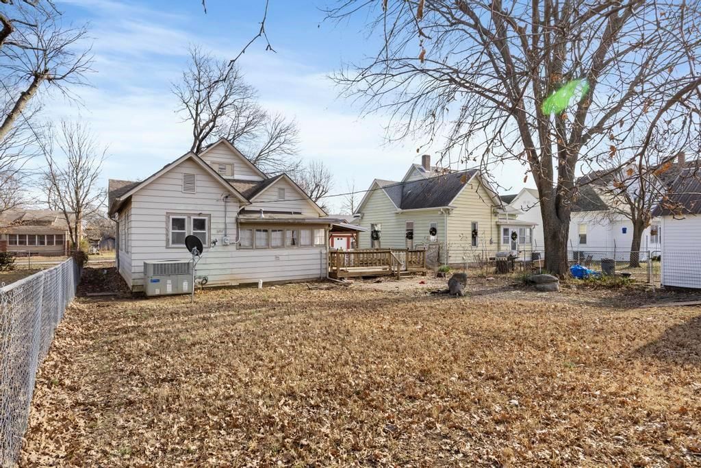 910 S Judson Street — photo 25