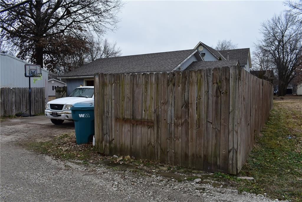 102 Brown Avenue — photo 18