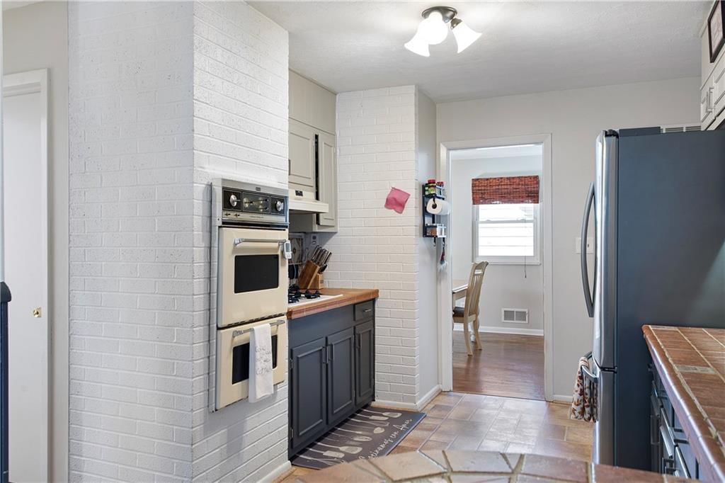 512 E 91st Street — photo 13