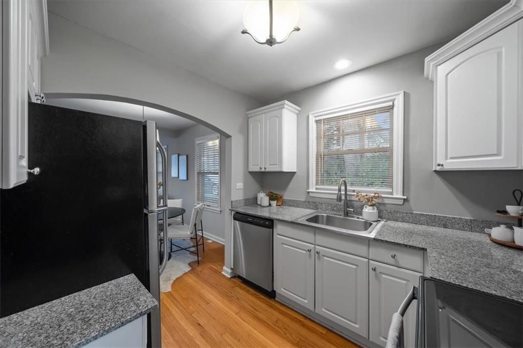 1908 W 47th Terrace — photo 9