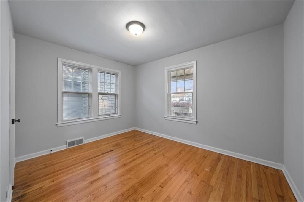 1908 W 47th Terrace — photo 14