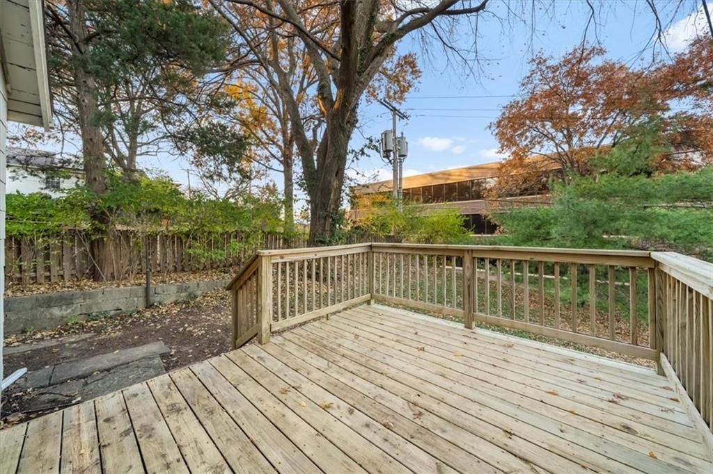 1908 W 47th Terrace — photo 15