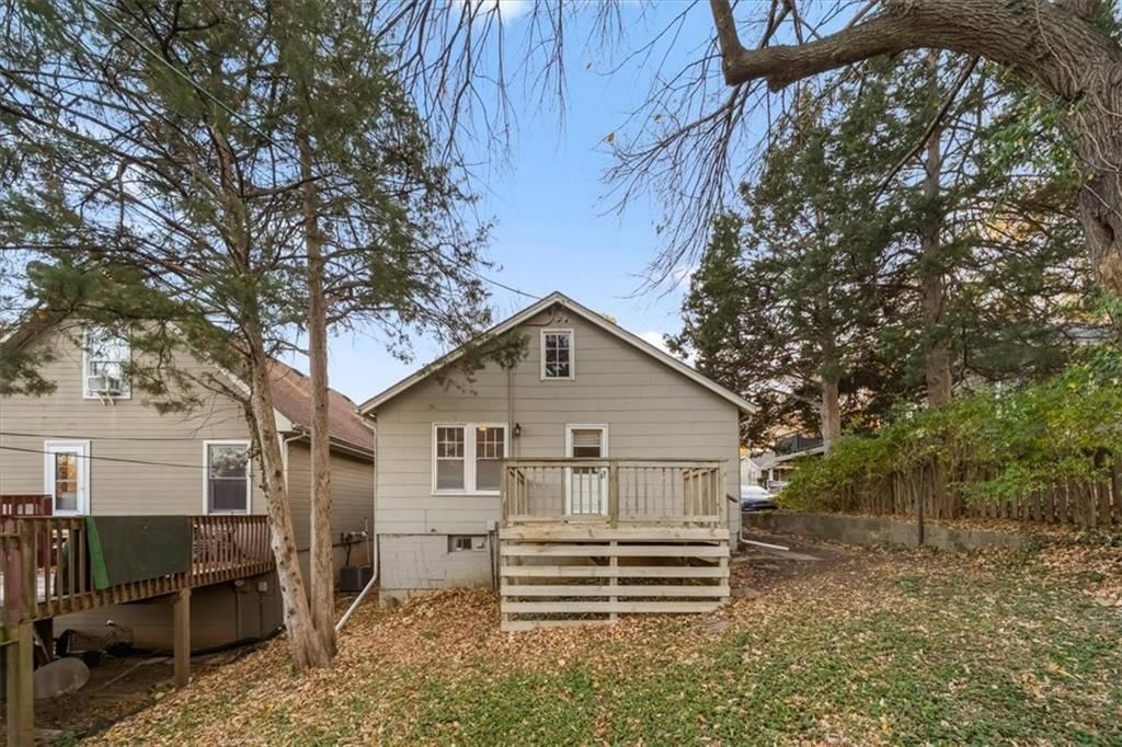 1908 W 47th Terrace — photo 16
